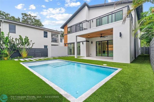 $1,800,000 | 2125 Southwest 10th Avenue, Fort Lauderdale, FL 33315