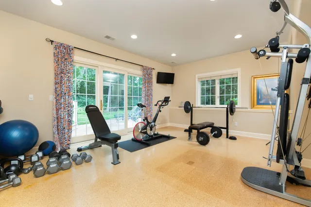 $1,298,000 | 1600 Juniper Way, Hartland, WI 53029