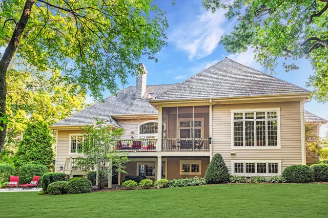 $1,298,000 | 1600 Juniper Way, Hartland, WI 53029