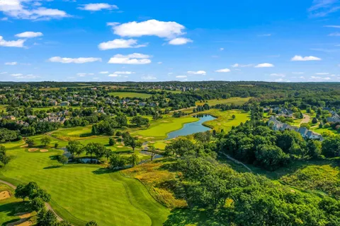 $1,298,000 | 1600 Juniper Way, Hartland, WI 53029