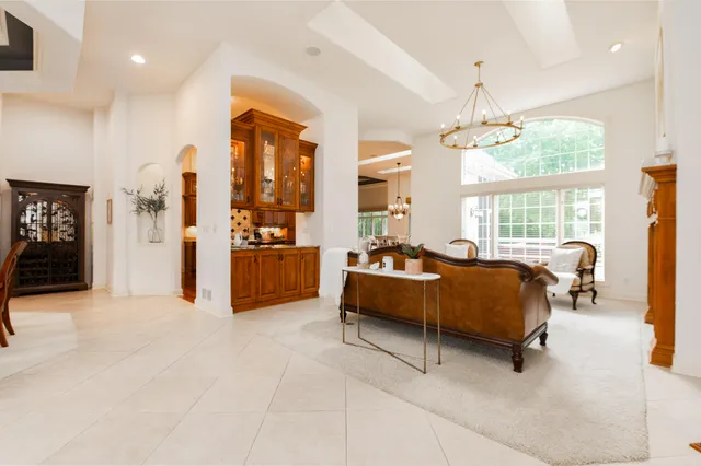 $1,298,000 | 1600 Juniper Way, Hartland, WI 53029