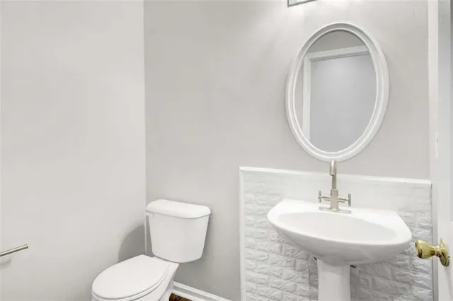 $299,999 | 310 Parkview Pl Drive, McDonough, GA 30253