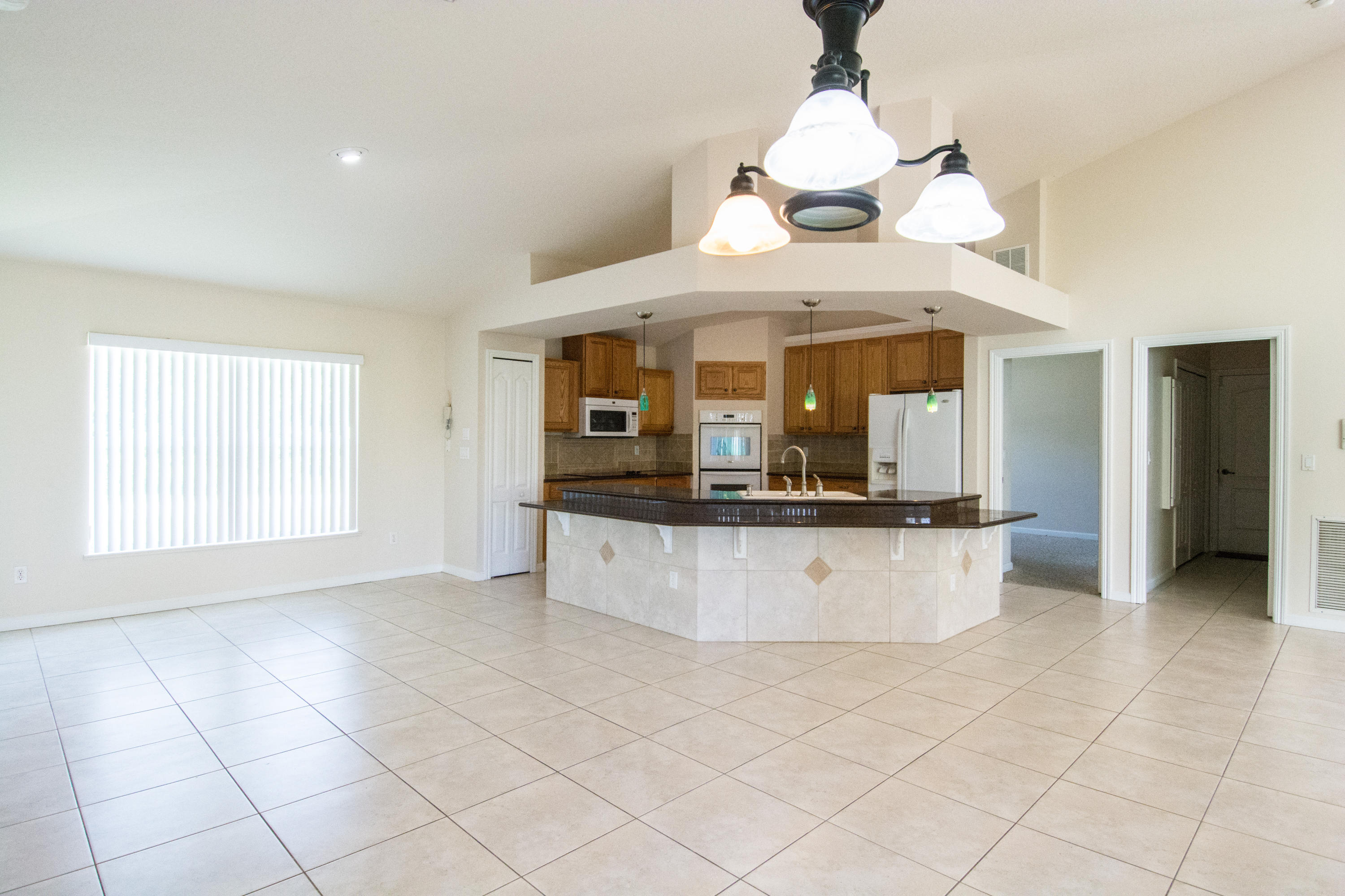 1092 Southwest Fenway Road Port St. Lucie, FL 34953 - Photo 21 of 40 05_Kitchen (1)
