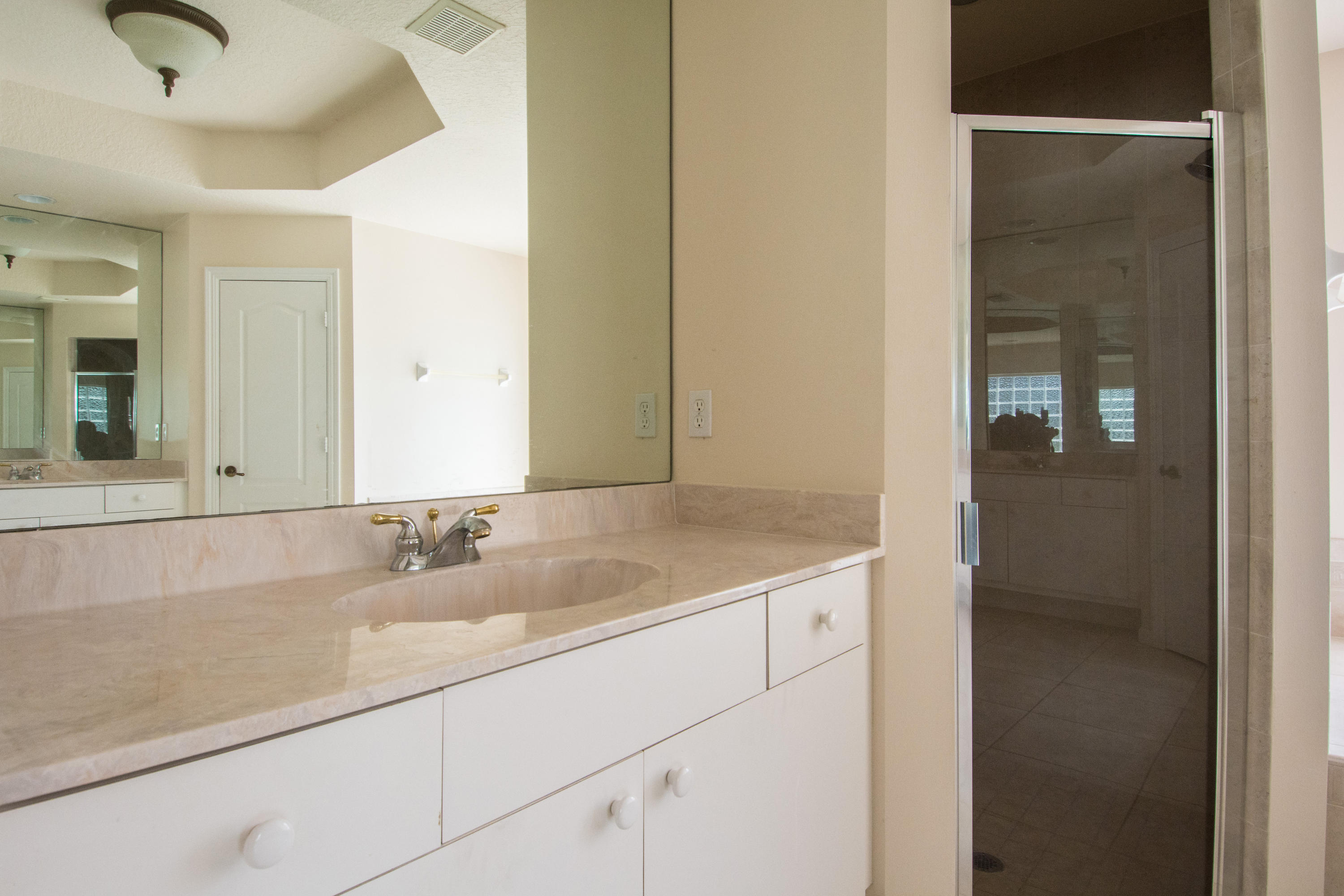 1092 Southwest Fenway Road Port St. Lucie, FL 34953 - Photo 30 of 40 10_Bathroom 2 (2)
