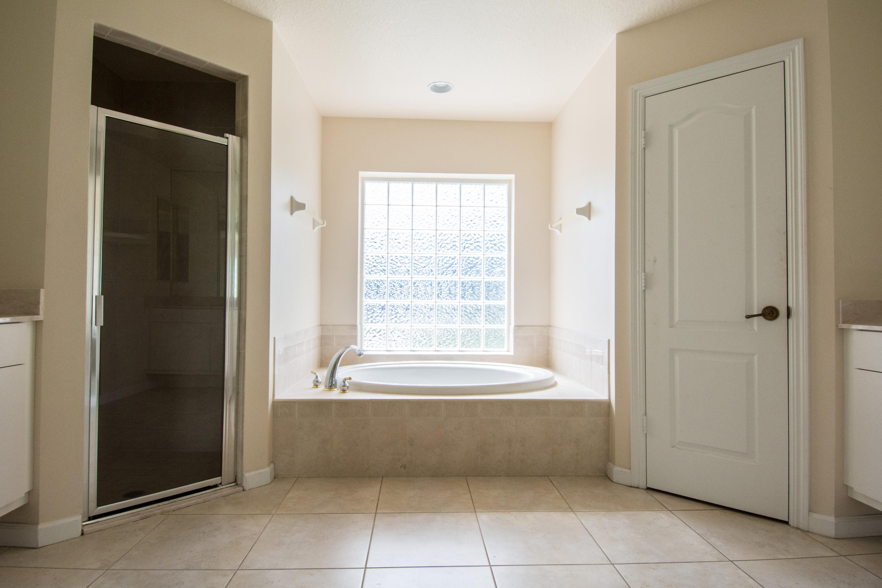 1092 Southwest Fenway Road Port St. Lucie, FL 34953 - Photo 32 of 40 10_Bathroom 2 (4)