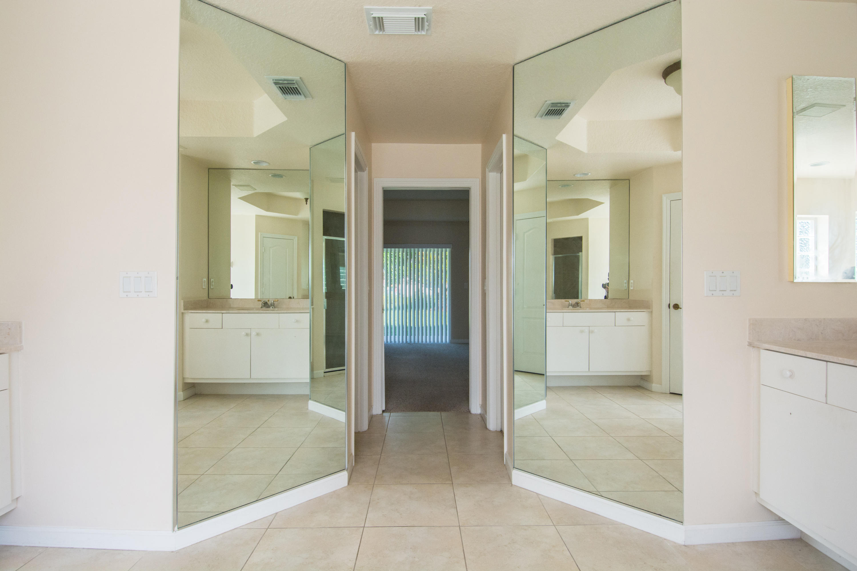 1092 Southwest Fenway Road Port St. Lucie, FL 34953 - Photo 34 of 40 10_Bathroom 2 (6)