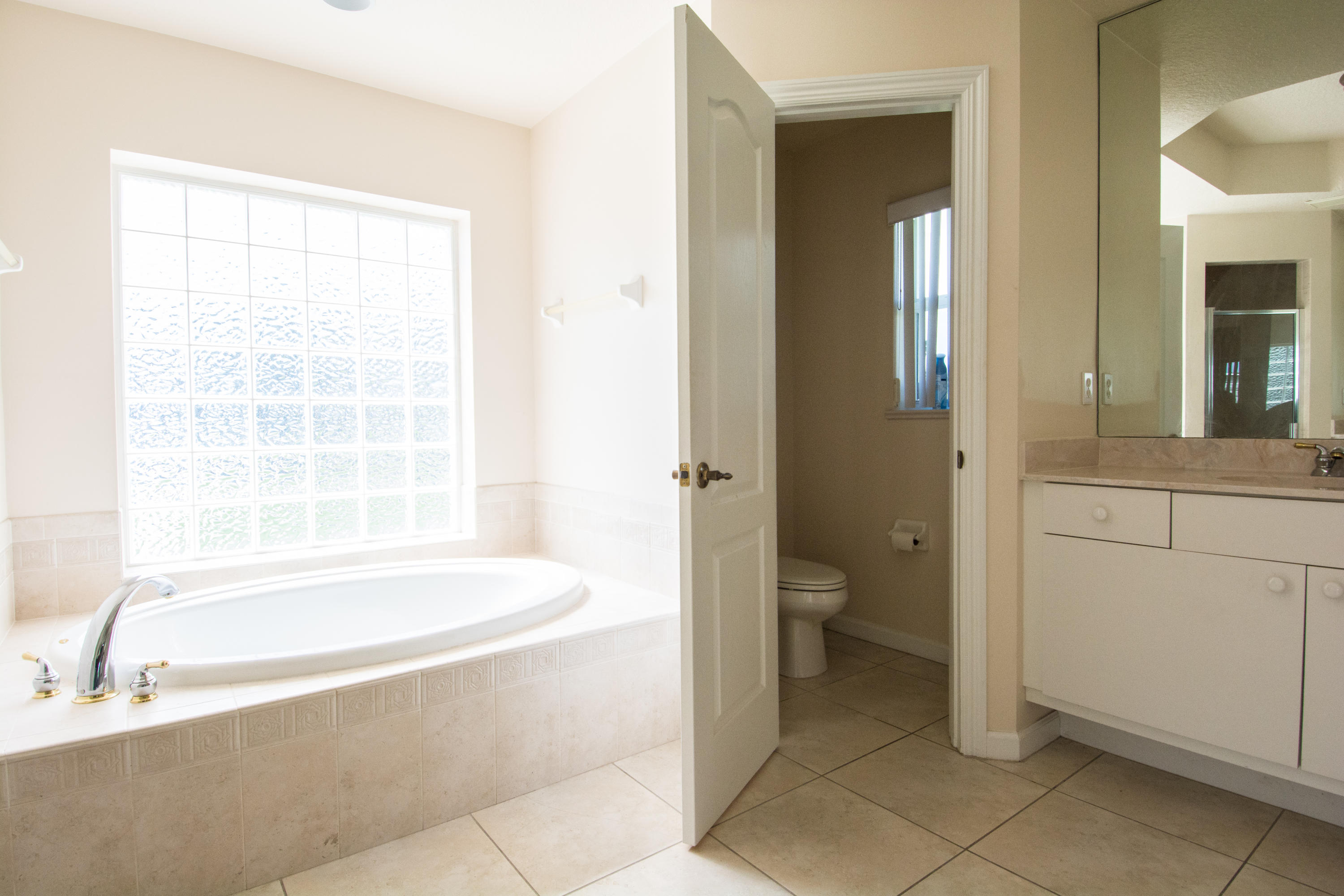 1092 Southwest Fenway Road Port St. Lucie, FL 34953 - Photo 35 of 40 10_Bathroom 2 (7)