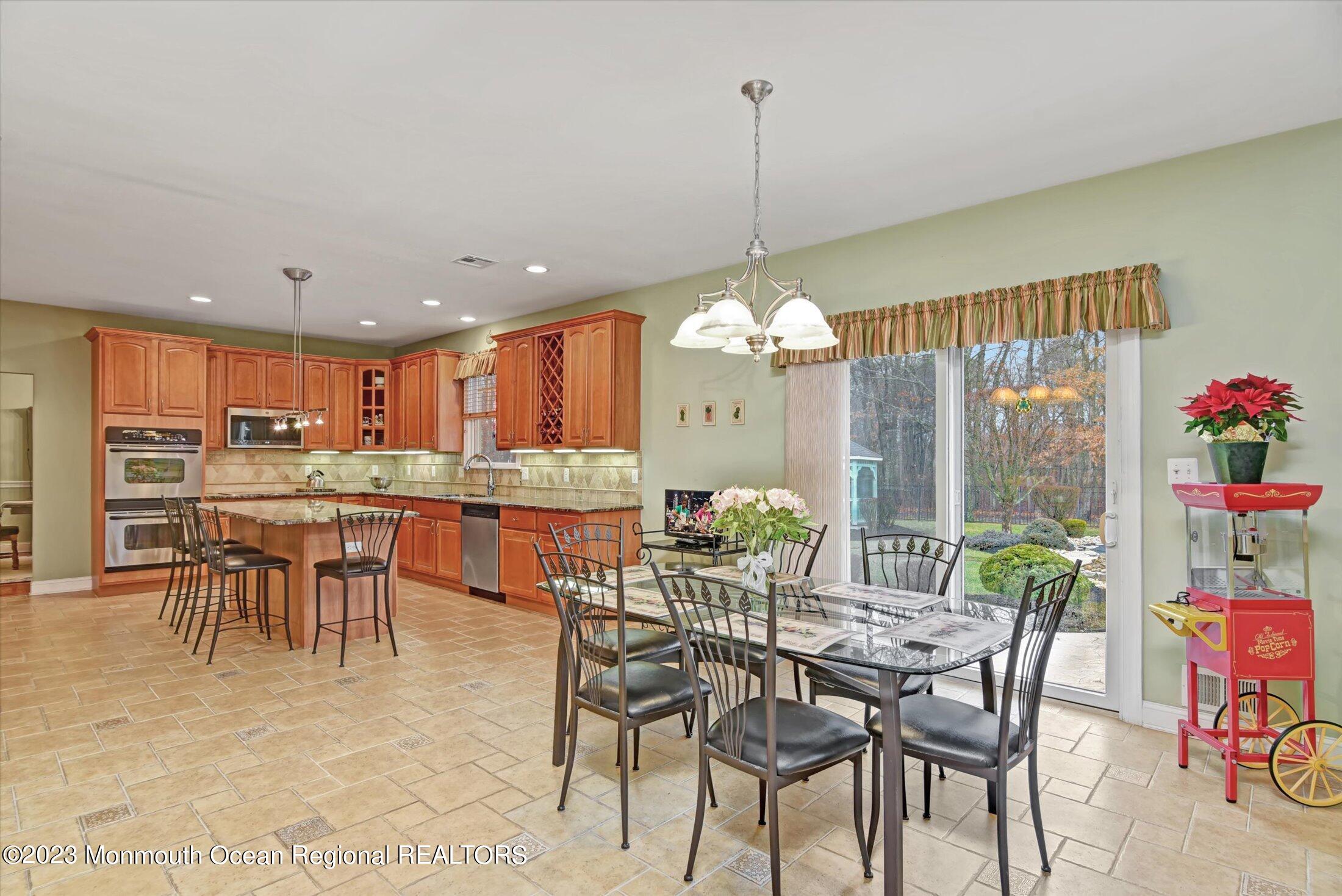 112 Mesa Verde Lane Howell, NJ 07731 - Photo 13 of 48 13-Kitchen