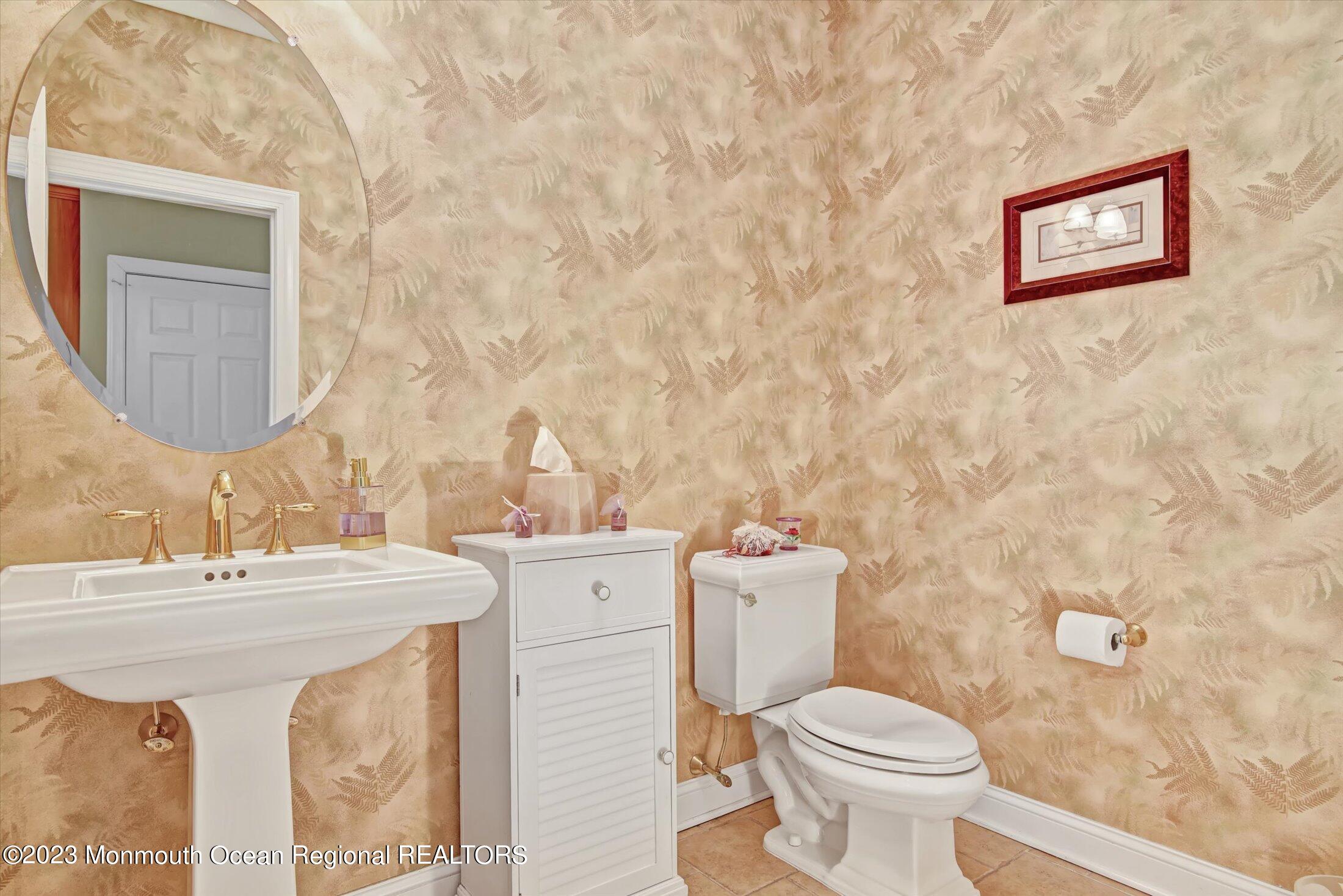 112 Mesa Verde Lane Howell, NJ 07731 - Photo 17 of 48 18-Bathroom