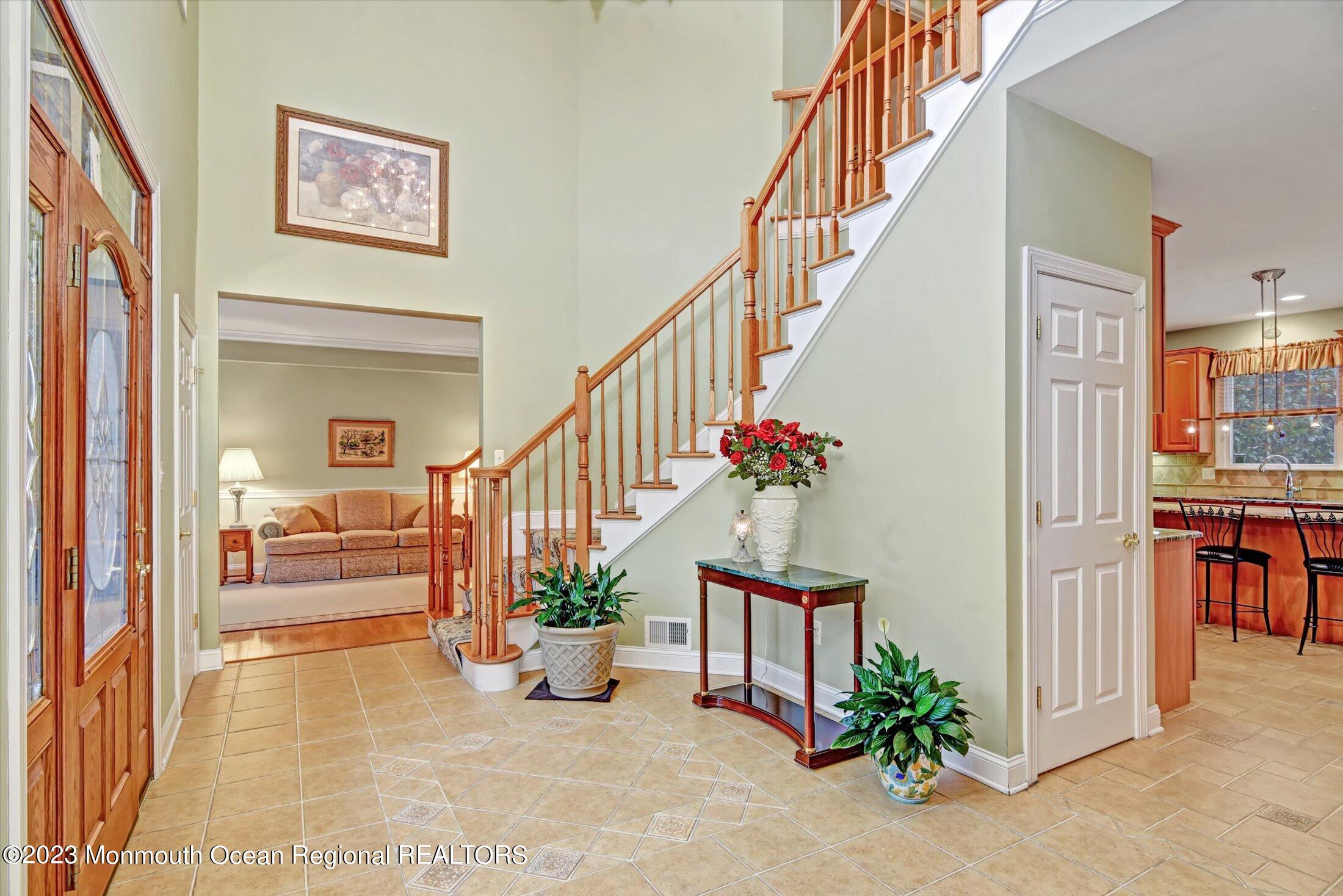 112 Mesa Verde Lane Howell, NJ 07731 - Photo 4 of 48 04-Foyer