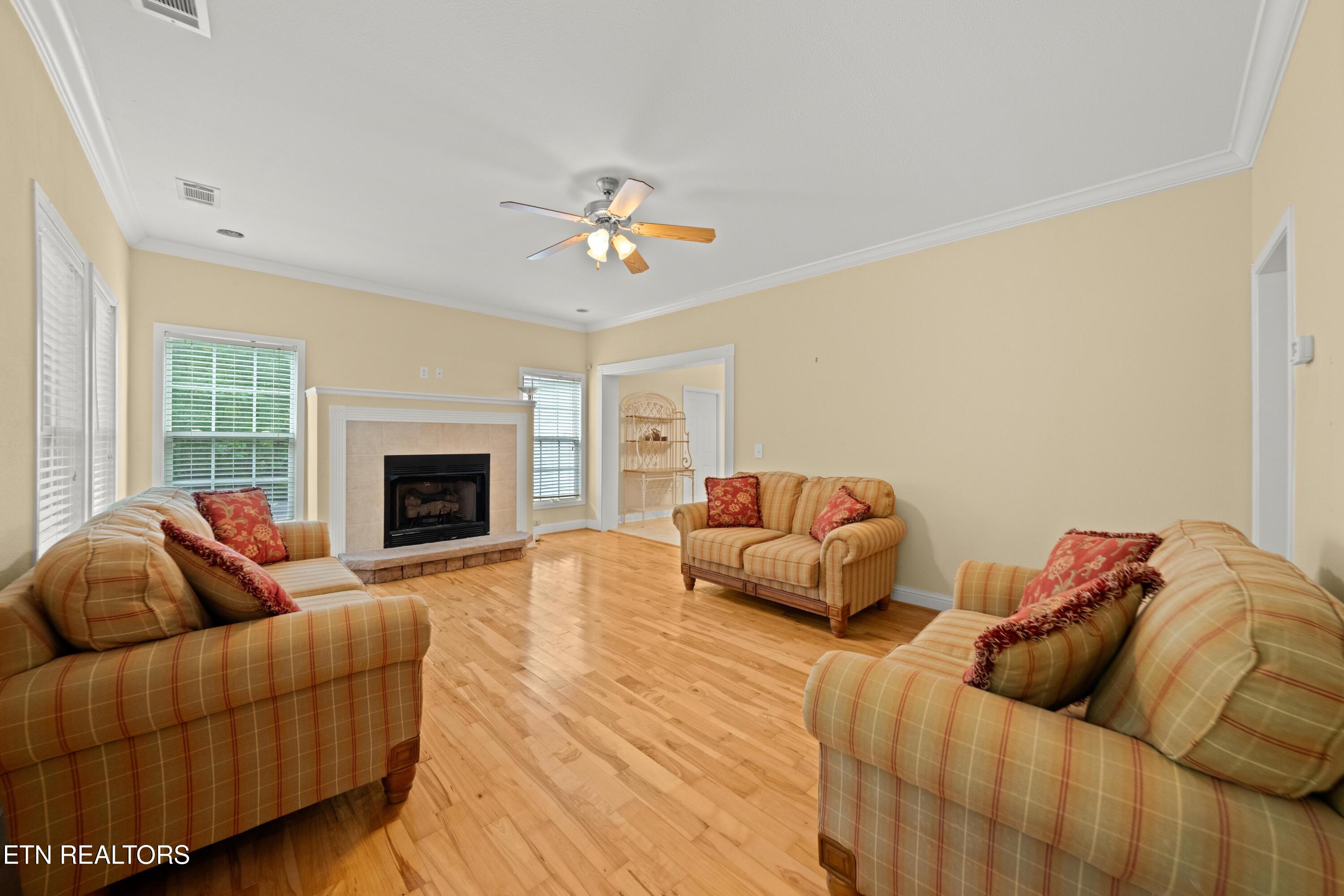 359 East Cove Road Monterey, TN 38574 - Photo 7 of 37 DSC06345