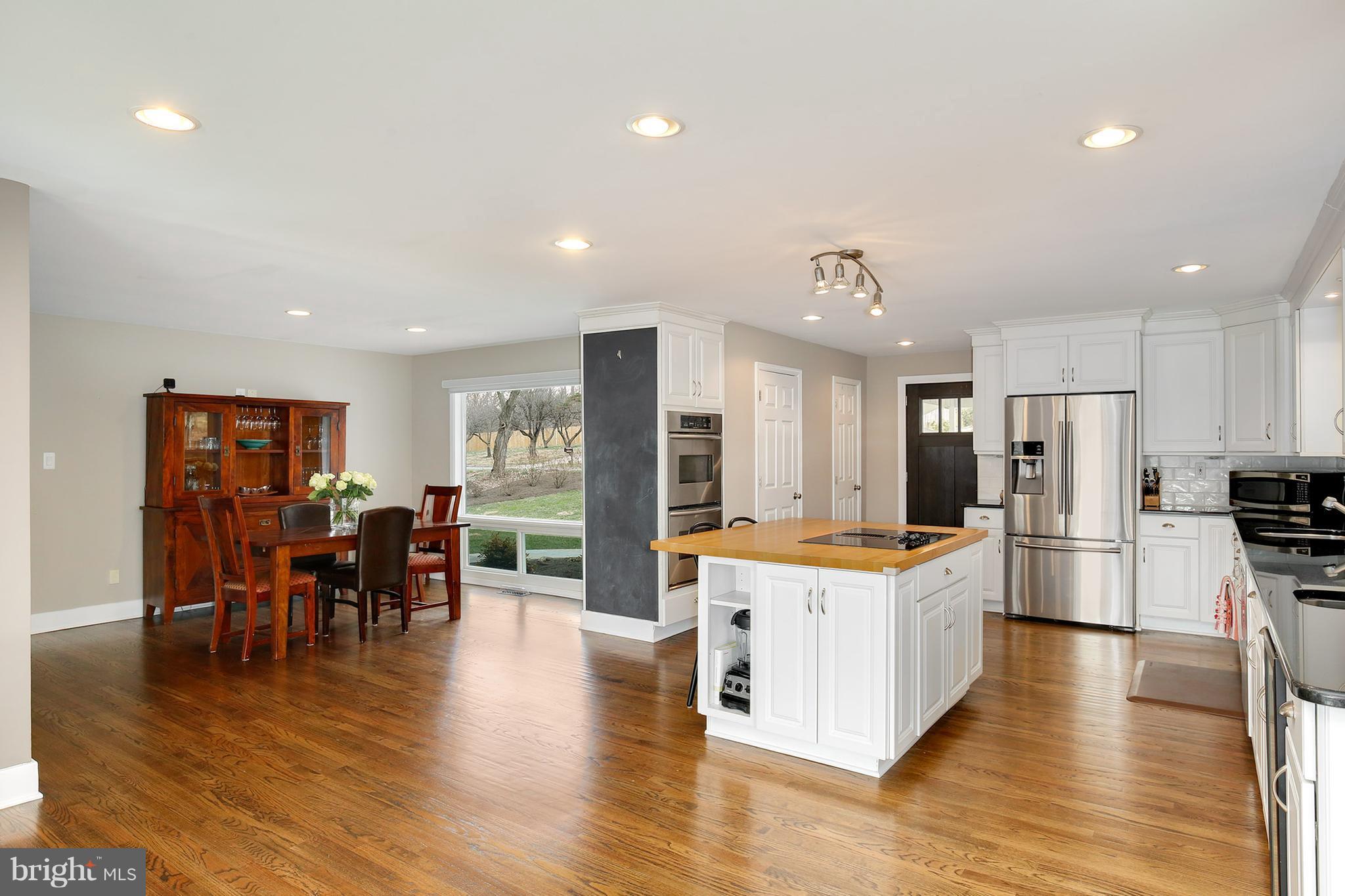 11302 Wedge Drive Reston, VA 20190 - Photo 12 of 30 Kitchen