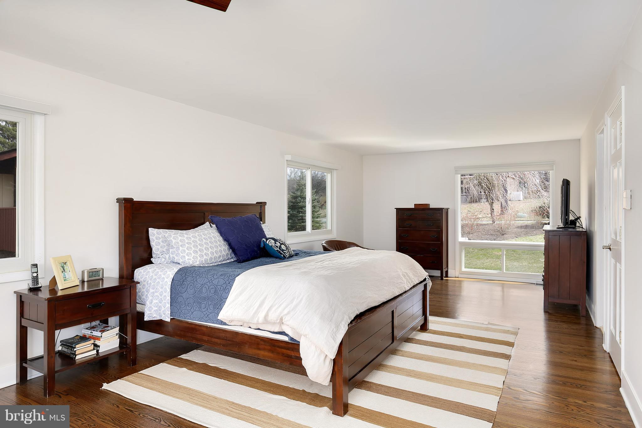 11302 Wedge Drive Reston, VA 20190 - Photo 17 of 30 Bedroom (Master)