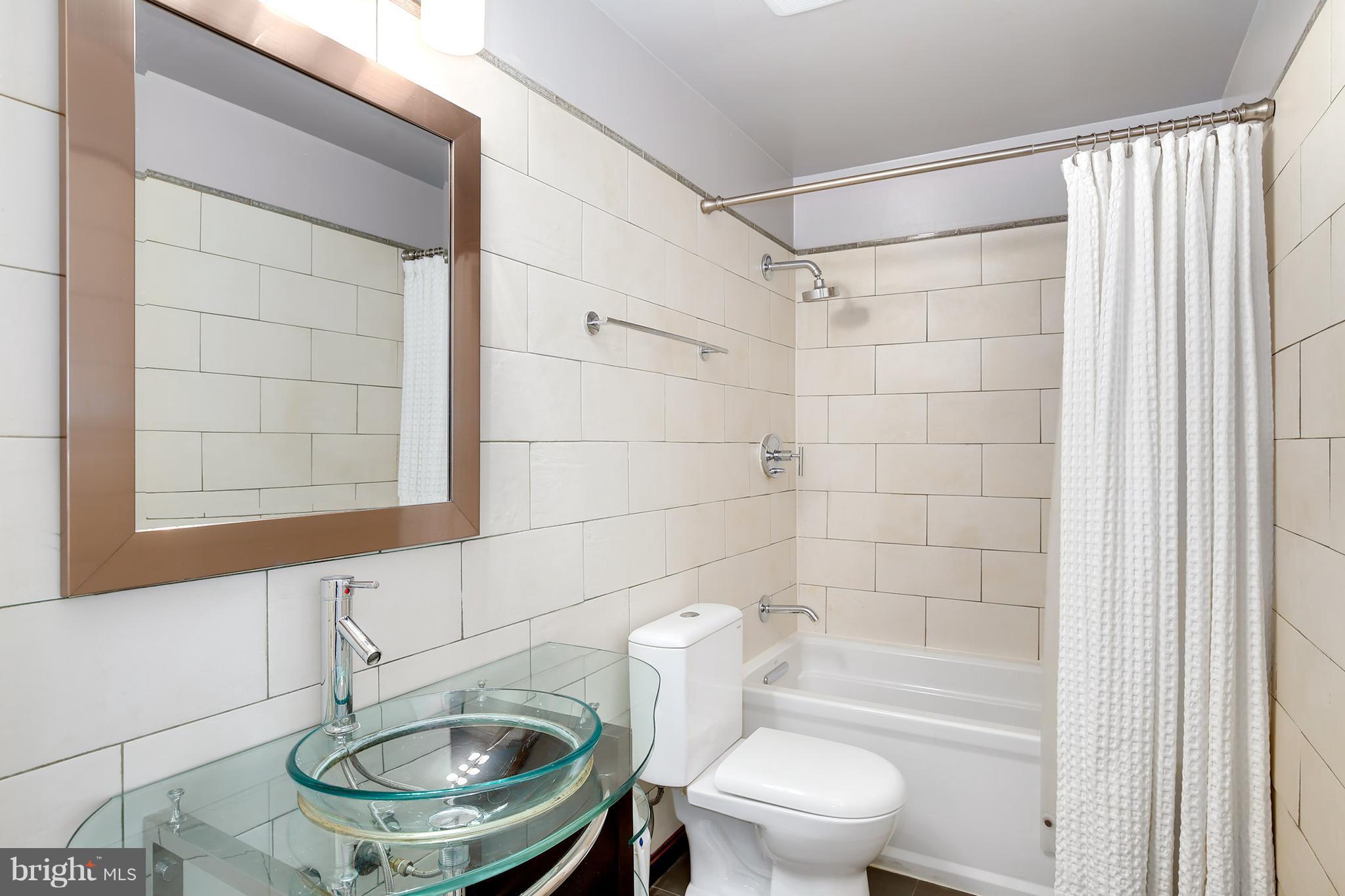 11302 Wedge Drive Reston, VA 20190 - Photo 21 of 30 Bath