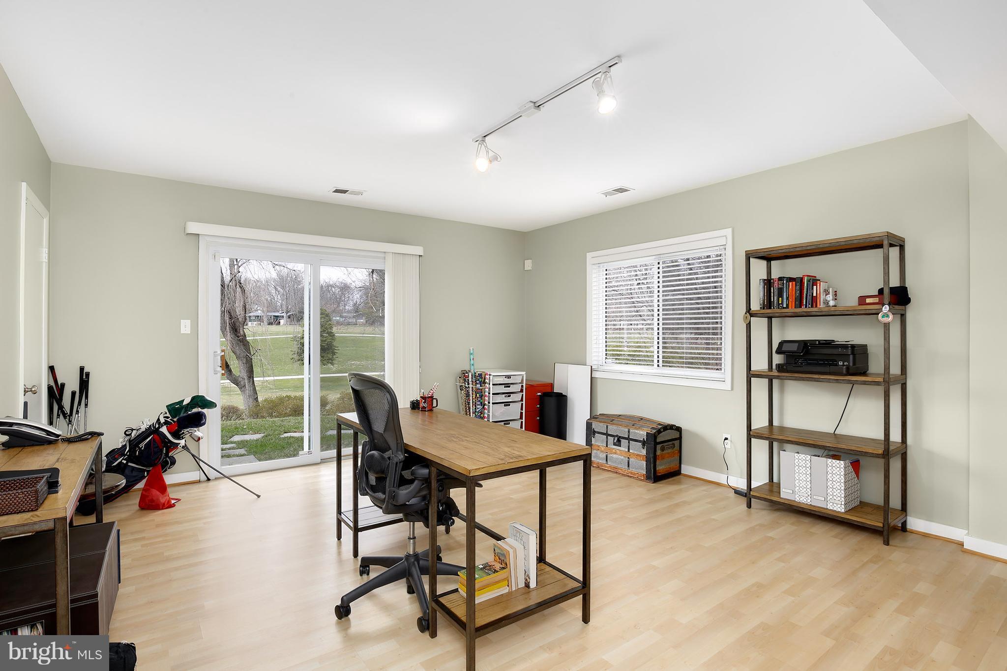 11302 Wedge Drive Reston, VA 20190 - Photo 24 of 30 Bedroom