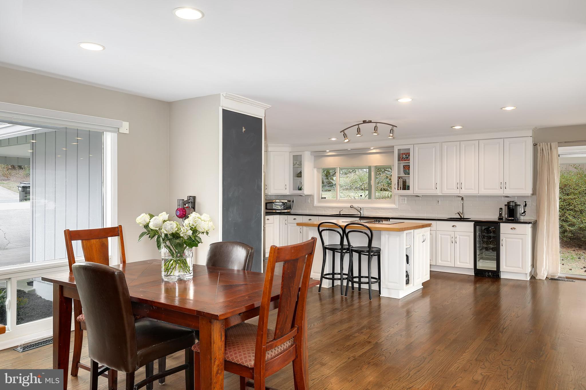 11302 Wedge Drive Reston, VA 20190 - Photo 9 of 30 Dining Room