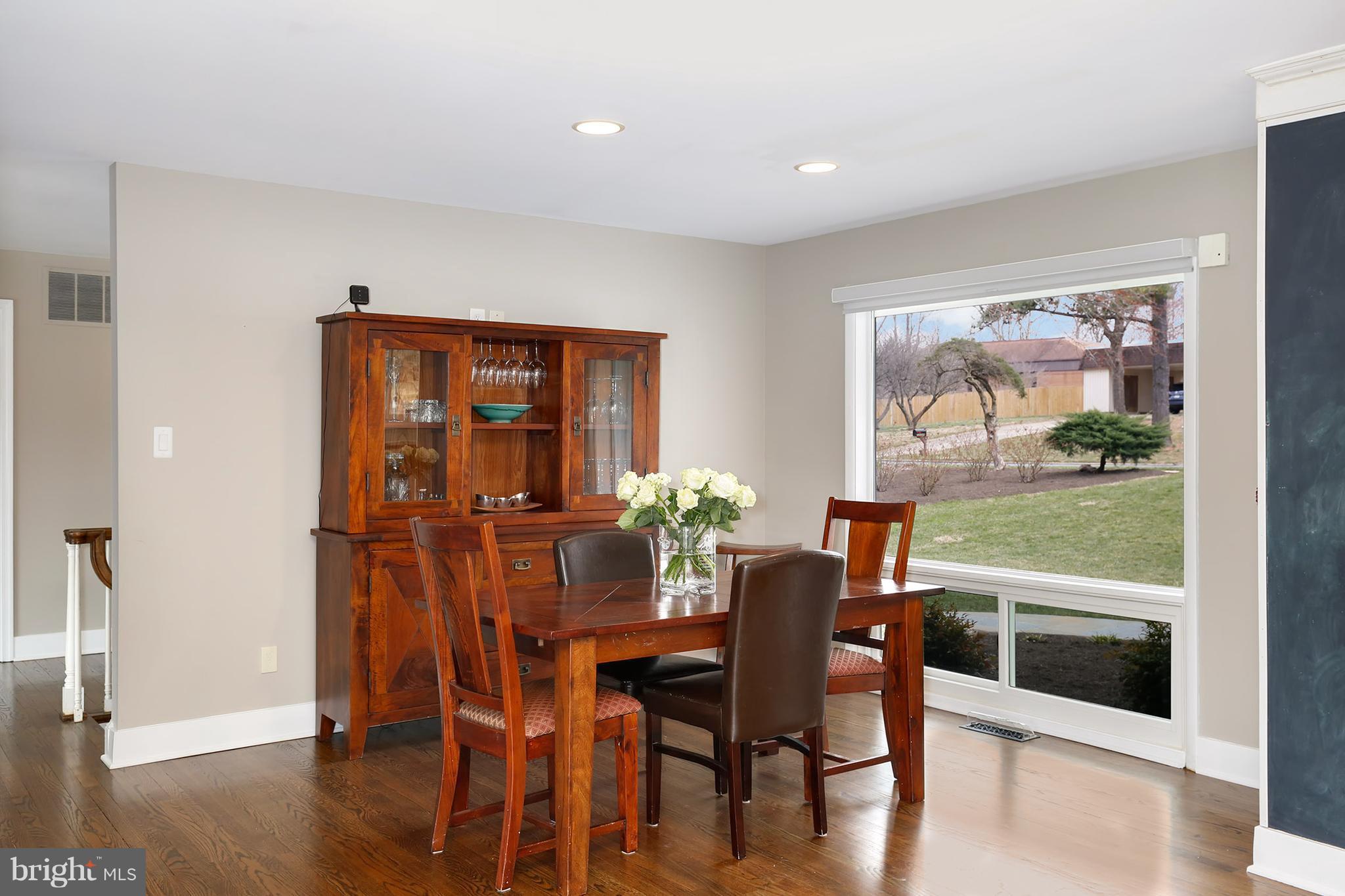 11302 Wedge Drive Reston, VA 20190 - Photo 10 of 30 Dining Room