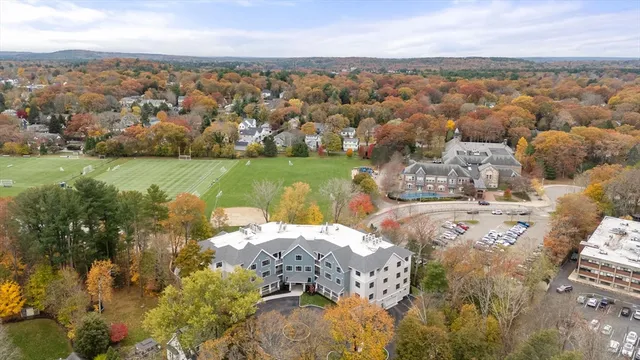 $1,699,000 | 16 Stearns Road, Unit 101, Wellesley, MA 02482