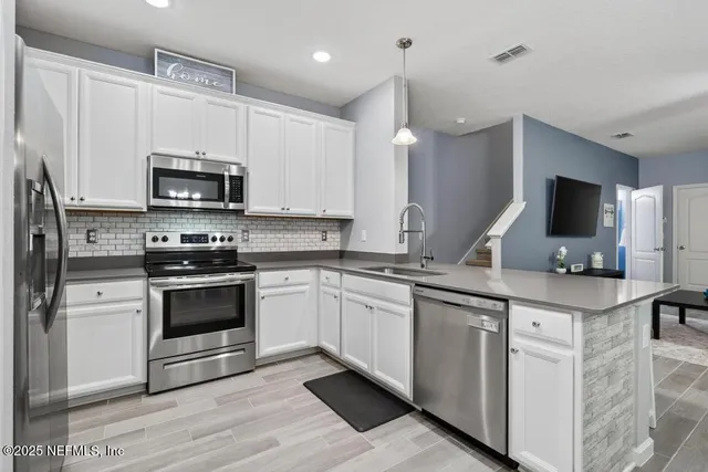 a view of entryway and hall