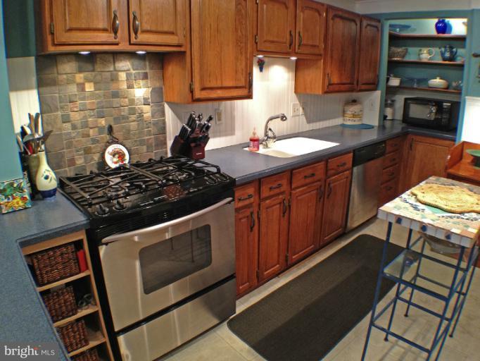 1711 Alberti Drive Silver Spring, MD 20902 - Photo 18 of 30 Kitchen