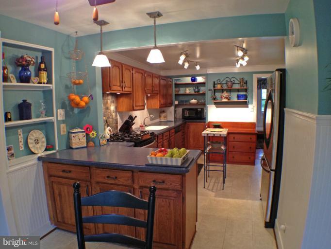 1711 Alberti Drive Silver Spring, MD 20902 - Photo 5 of 30 Kitchen