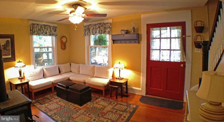 1711 Alberti Drive Silver Spring, MD 20902 - Photo 6 of 30 Family Room