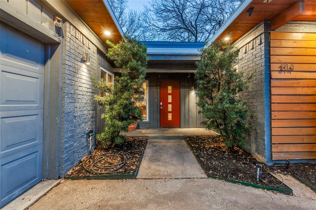 314 Canyon Ridge Drive Richardson, TX 75080 - Photo 2 of 25