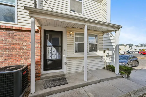 $285,000 | 17146 East Tennessee Drive, Aurora, CO 80017