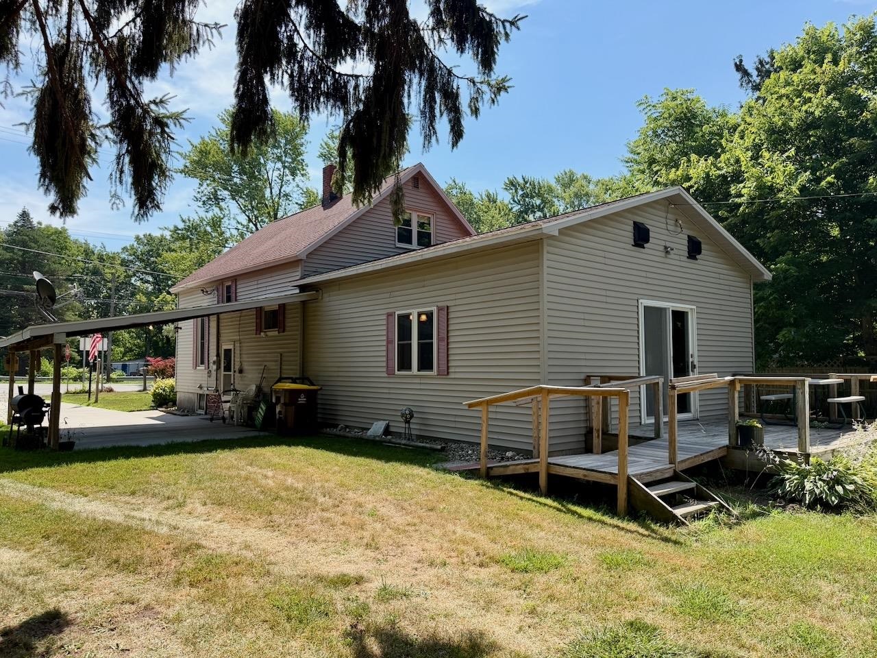 623 North Line Street Chesaning, MI 48616 - Photo 11 of 33