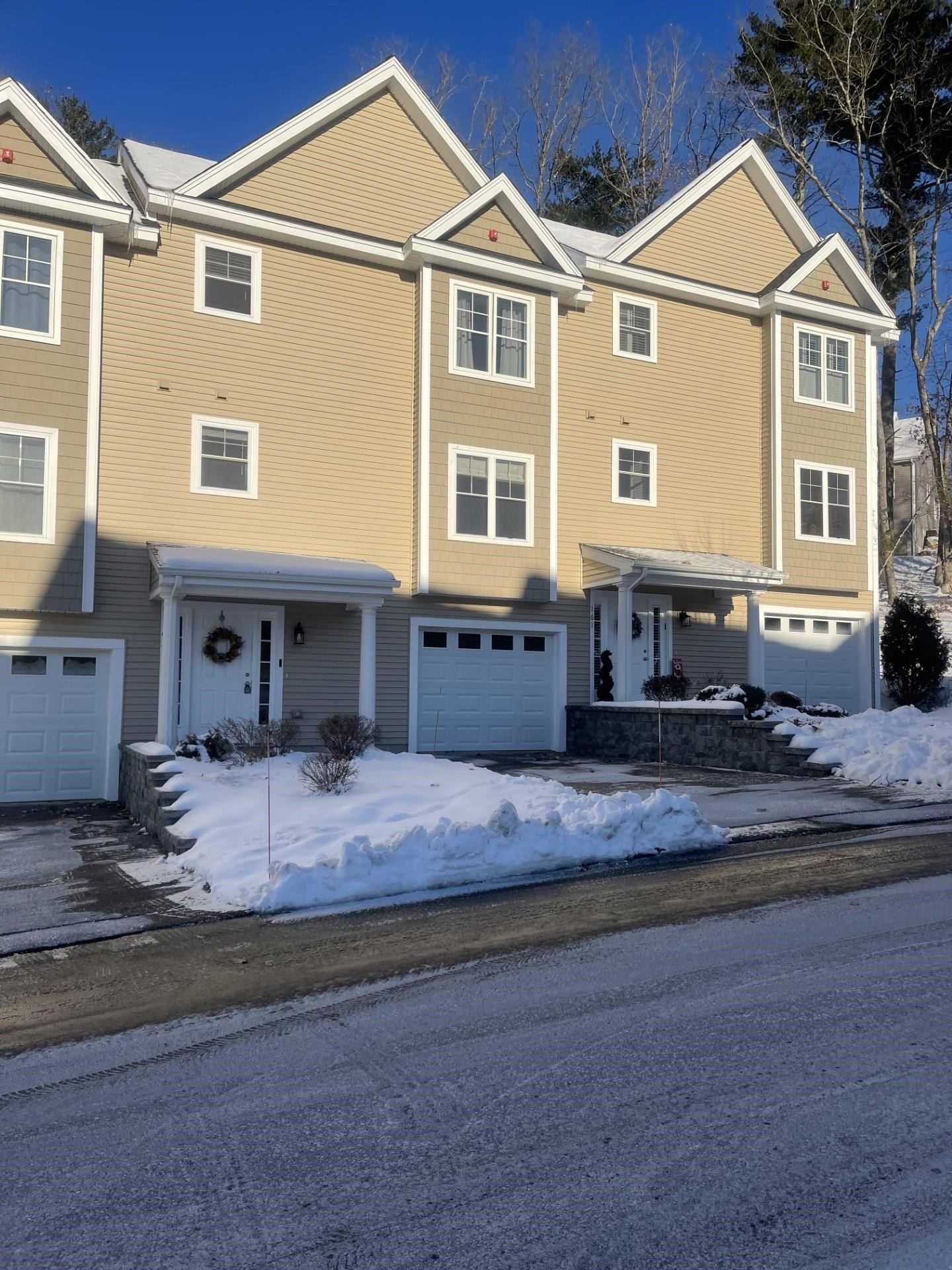 163 Woodview Way, Unit 2 Manchester, NH 03102 - Photo 1 of 43