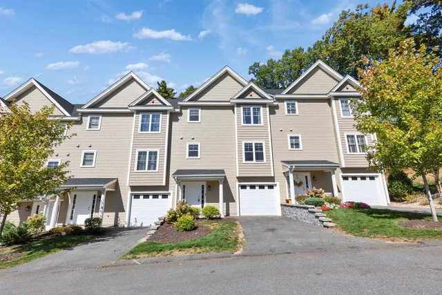 $499,000 | 163 Woodview Way, Unit 2, Manchester, NH 03102