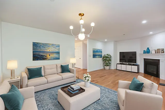 $499,000 | 163 Woodview Way, Unit 2, Manchester, NH 03102