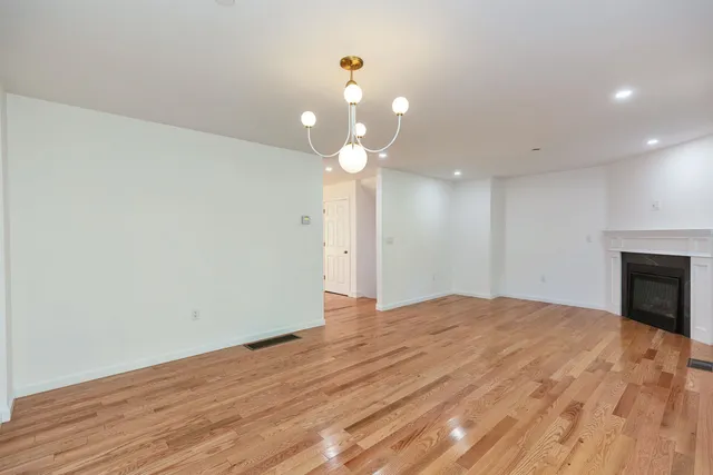 $499,000 | 163 Woodview Way, Unit 2, Manchester, NH 03102