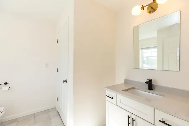 $499,000 | 163 Woodview Way, Unit 2, Manchester, NH 03102