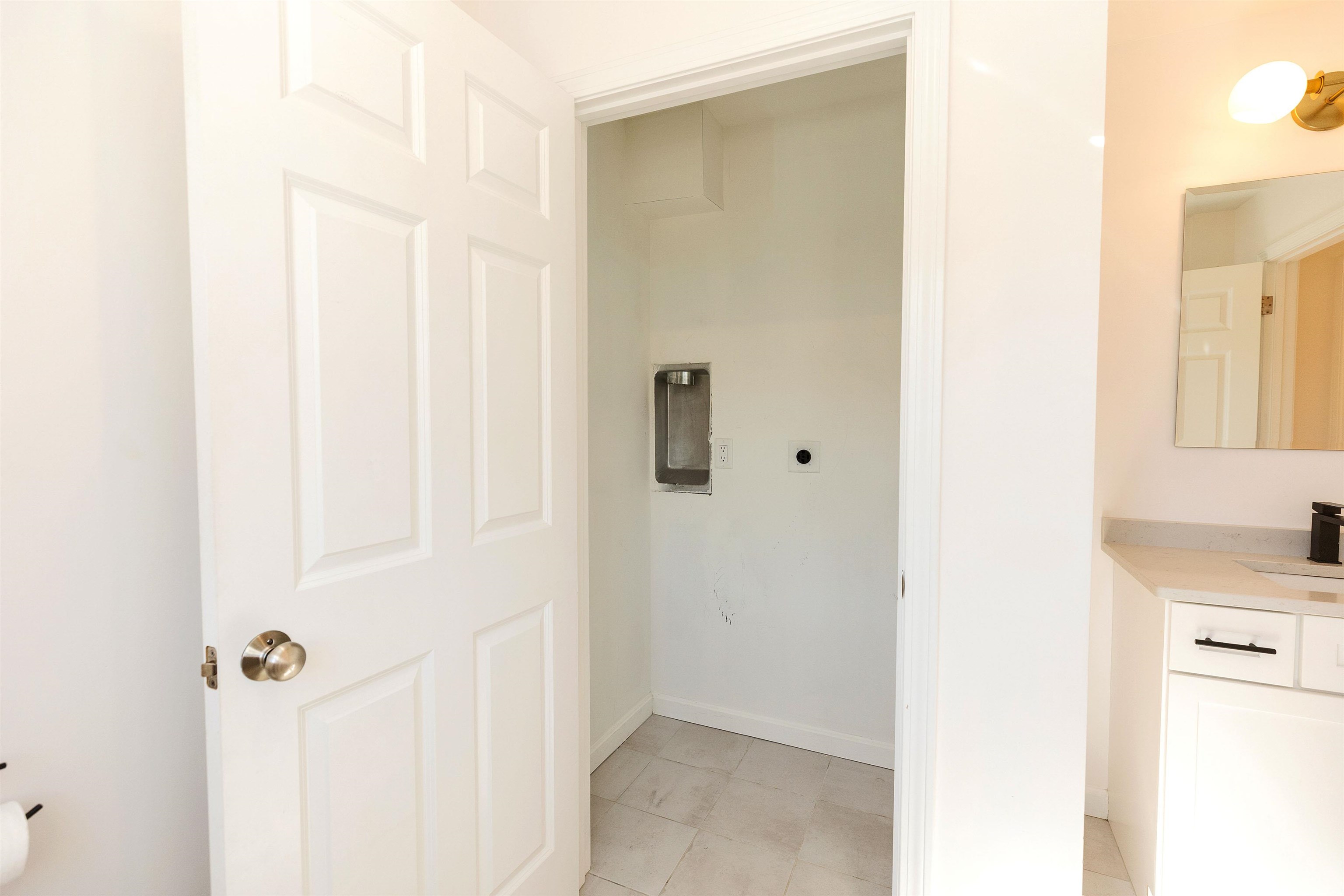 163 Woodview Way, Unit 2 Manchester, NH 03102 - Photo 20 of 43