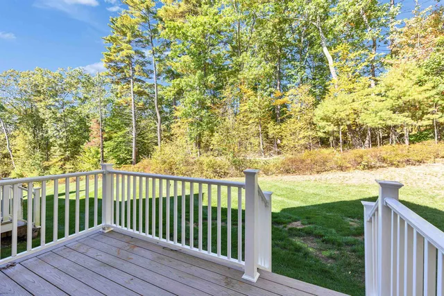 $499,000 | 163 Woodview Way, Unit 2, Manchester, NH 03102