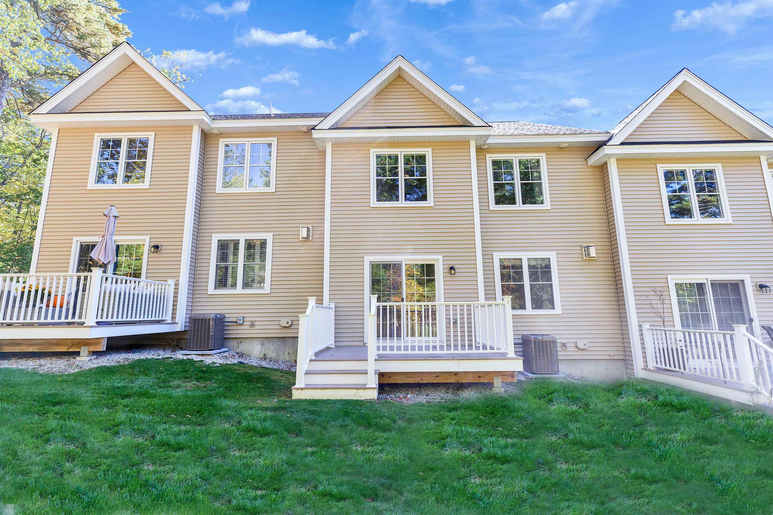 163 Woodview Way, Unit 2 Manchester, NH 03102 - Photo 36 of 43