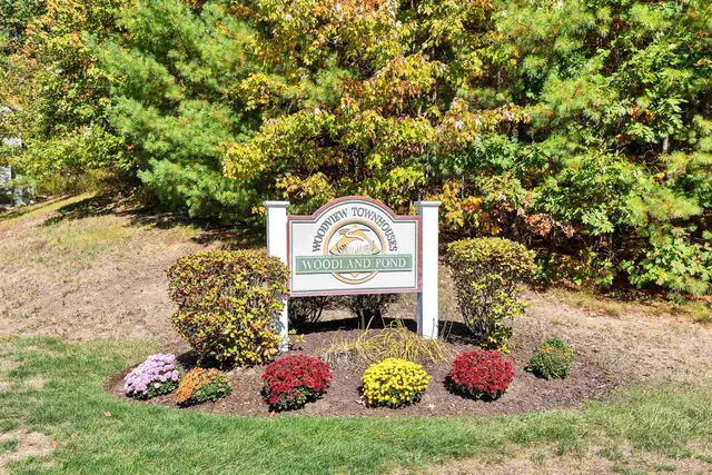 $499,000 | 163 Woodview Way, Unit 2, Manchester, NH 03102