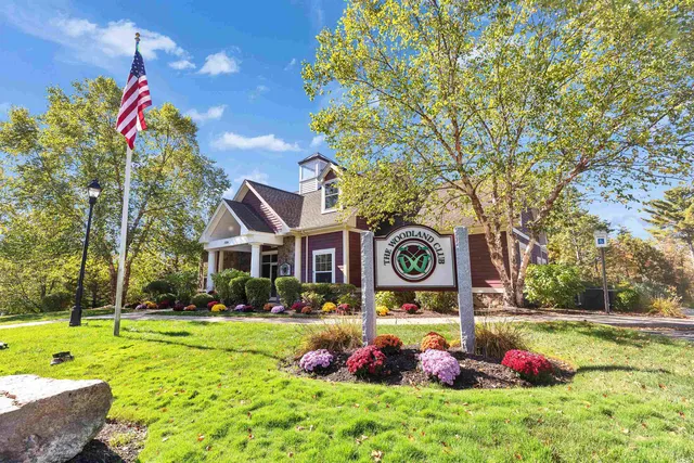 $499,000 | 163 Woodview Way, Unit 2, Manchester, NH 03102