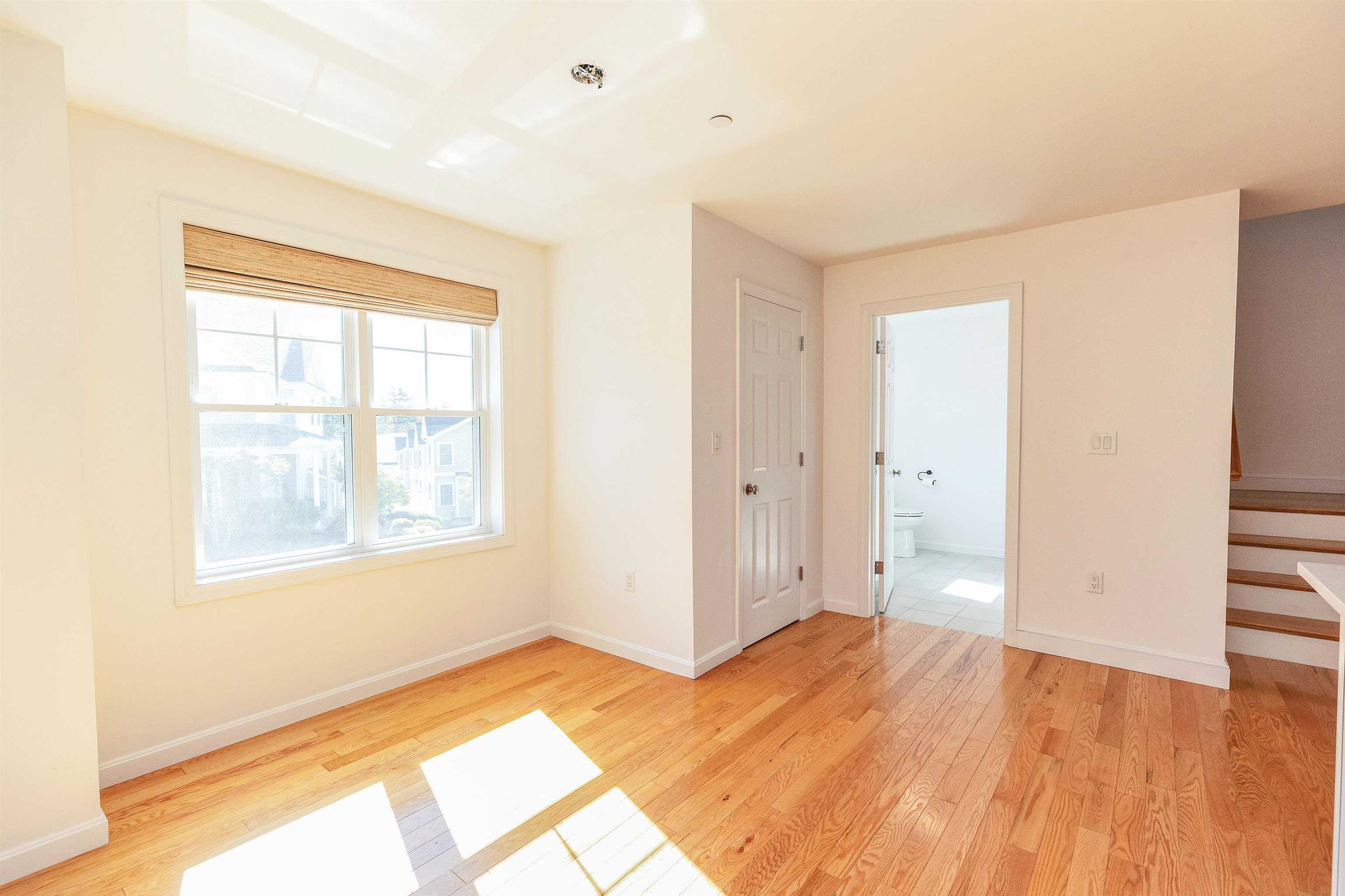 163 Woodview Way, Unit 2 Manchester, NH 03102 - Photo 7 of 43