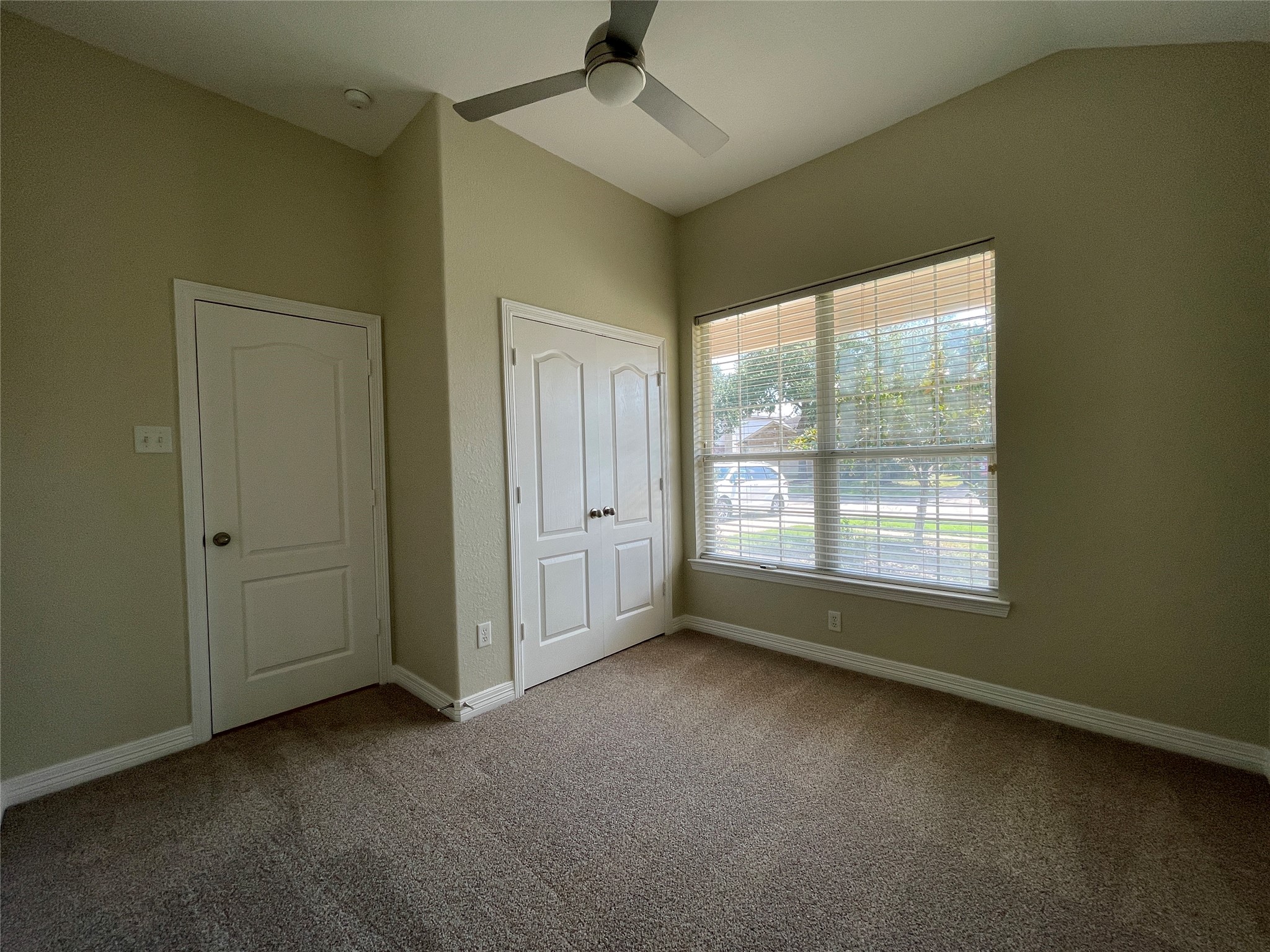 5811 Ranch Riata Court Katy, TX 77449 - Photo 19 of 35 Gallery Image 19