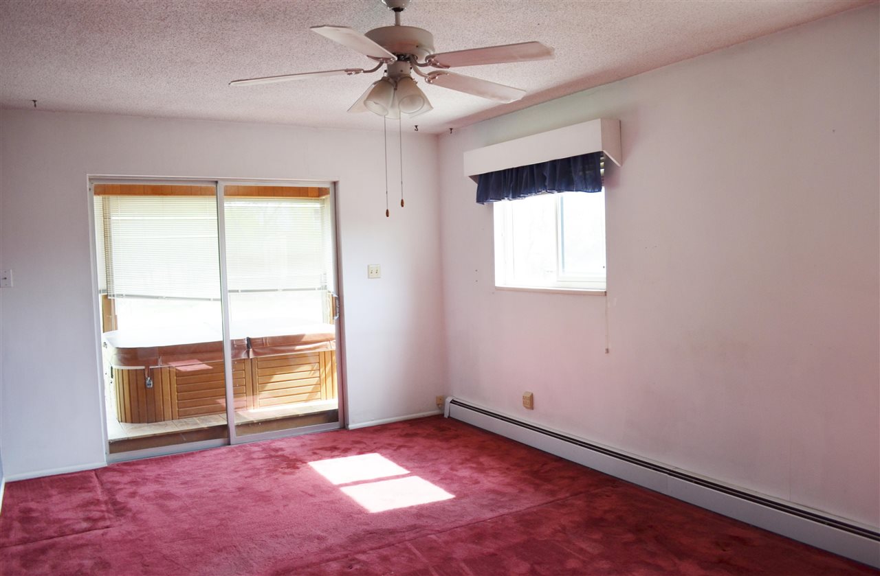 2615 H Road Grand Junction, CO 81506 - Photo 8 of 34 an empty room with a window