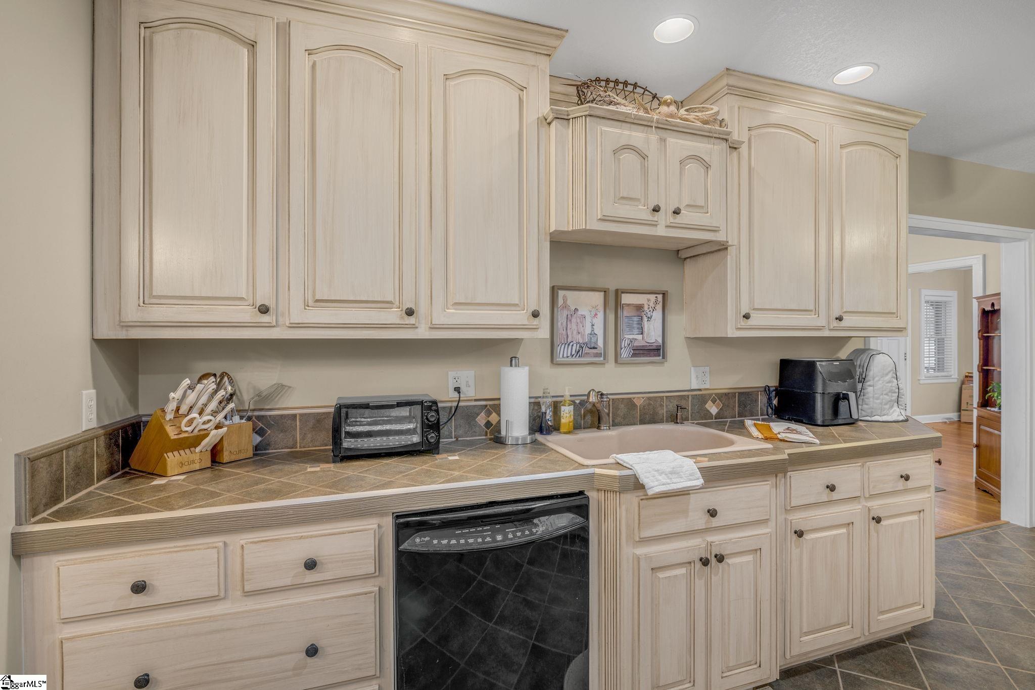 709 West Main Street Pickens, SC 29671 - Photo 12 of 36