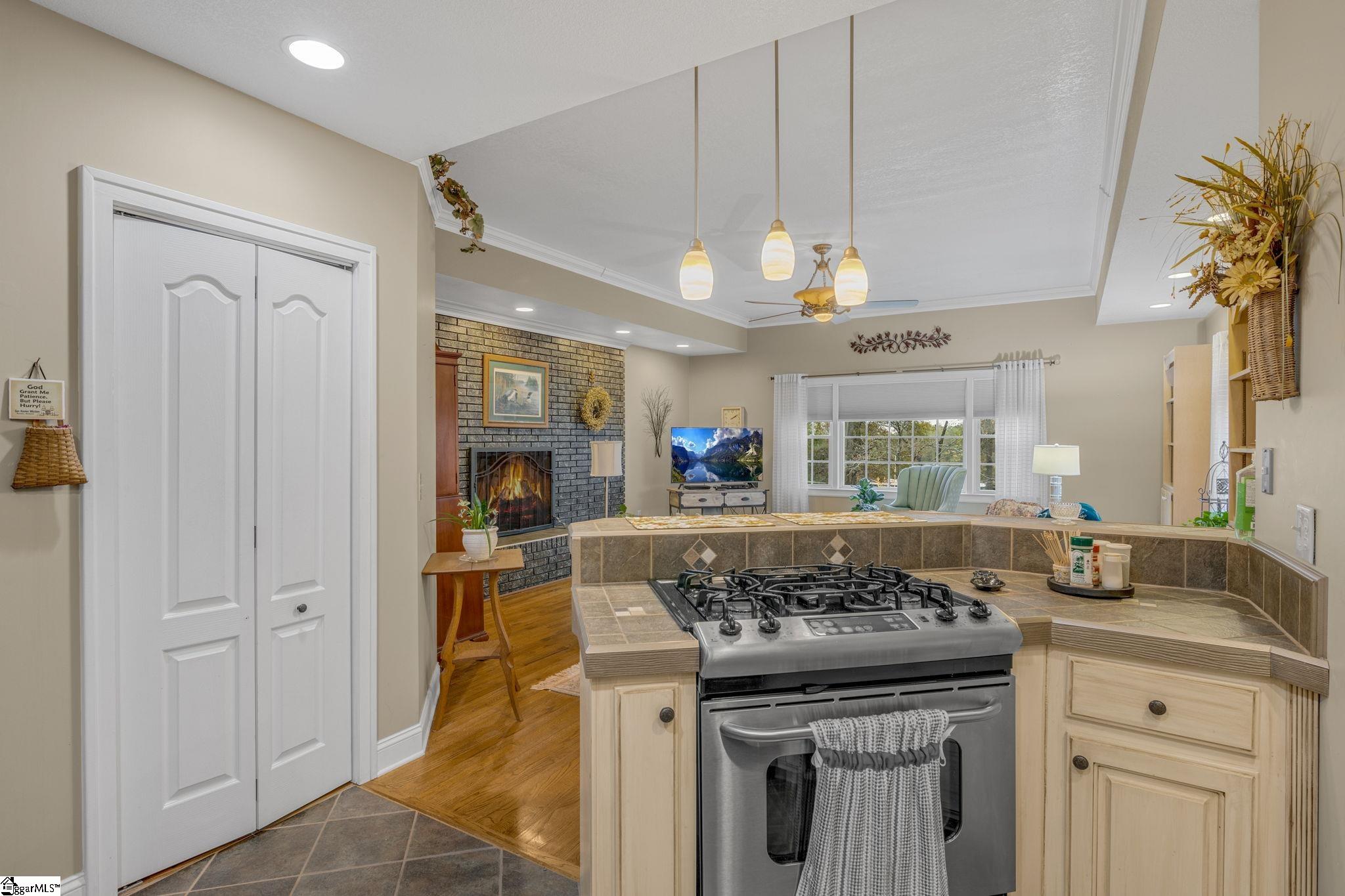 709 West Main Street Pickens, SC 29671 - Photo 14 of 36