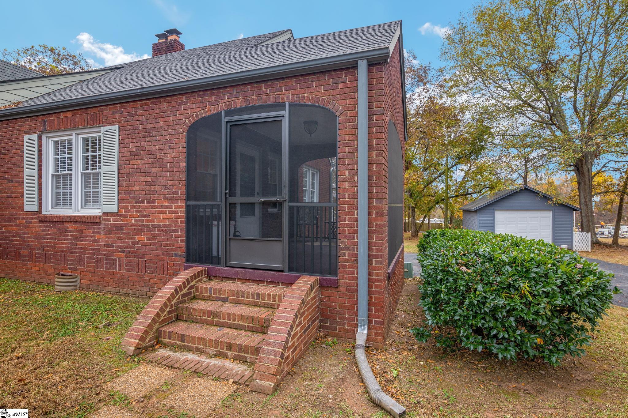 709 West Main Street Pickens, SC 29671 - Photo 26 of 36