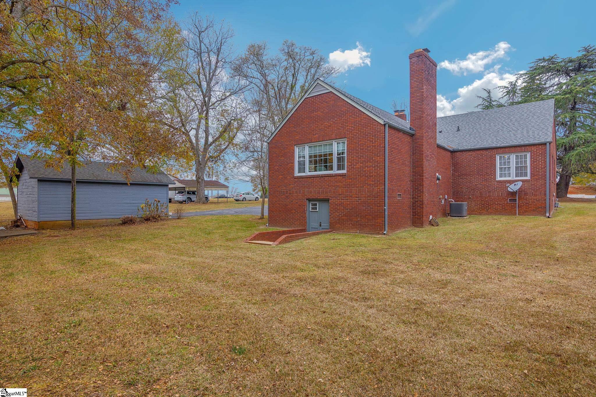 709 West Main Street Pickens, SC 29671 - Photo 30 of 36
