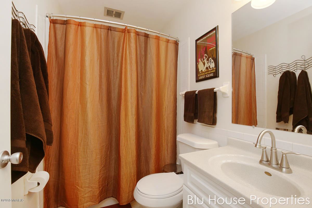 6714 Cascade Road Southeast, Unit C12 Grand Rapids, MI 49546 - Photo 17 of 24