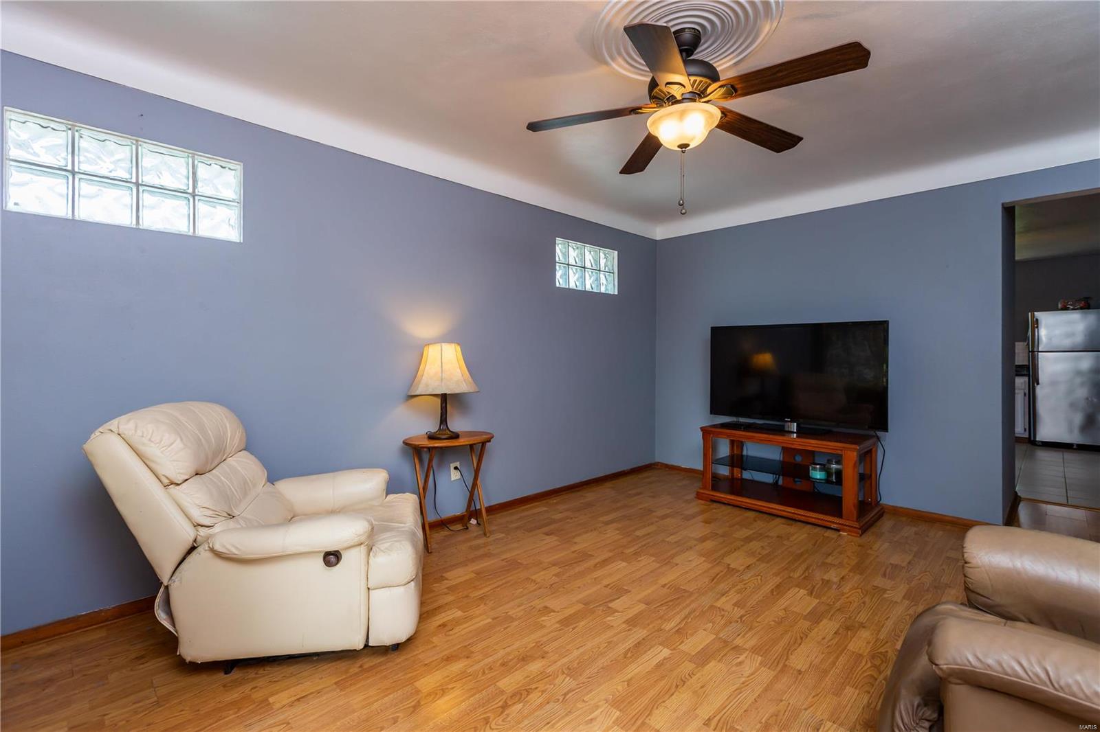 629 Reavis Barracks Road St. Louis, MO 63125 - Photo 2 of 18