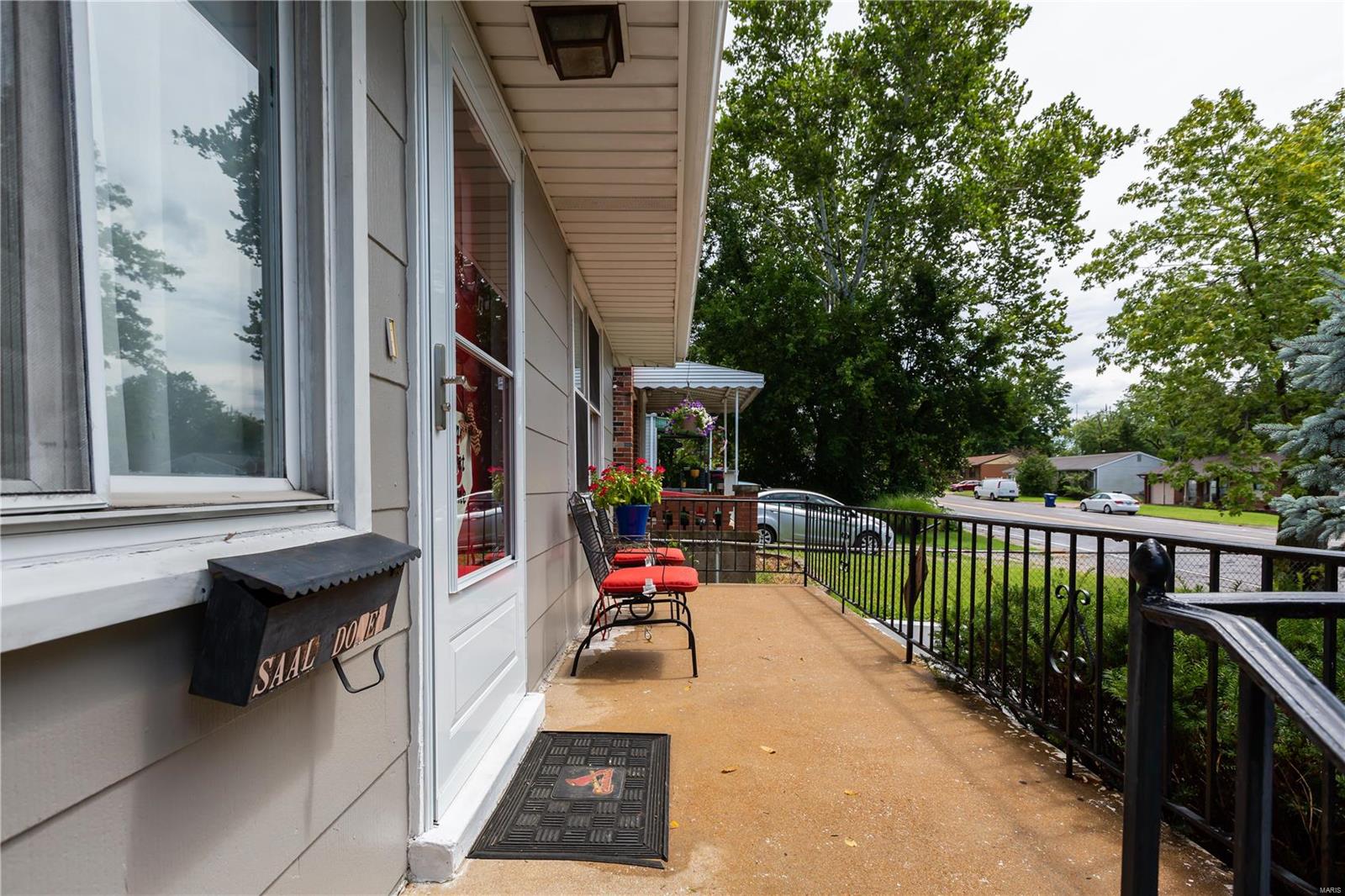 629 Reavis Barracks Road St. Louis, MO 63125 - Photo 17 of 18
