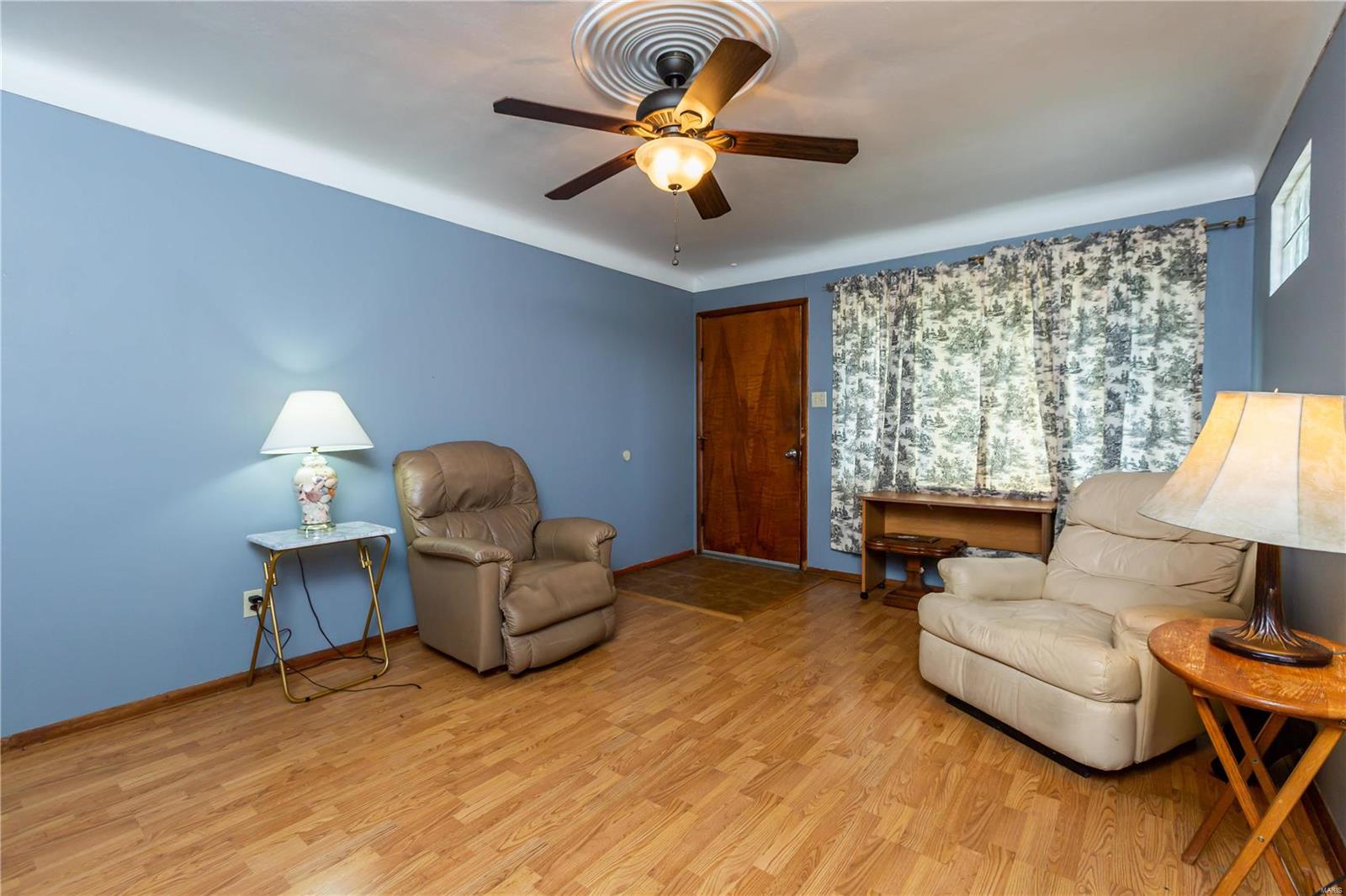 629 Reavis Barracks Road St. Louis, MO 63125 - Photo 3 of 18